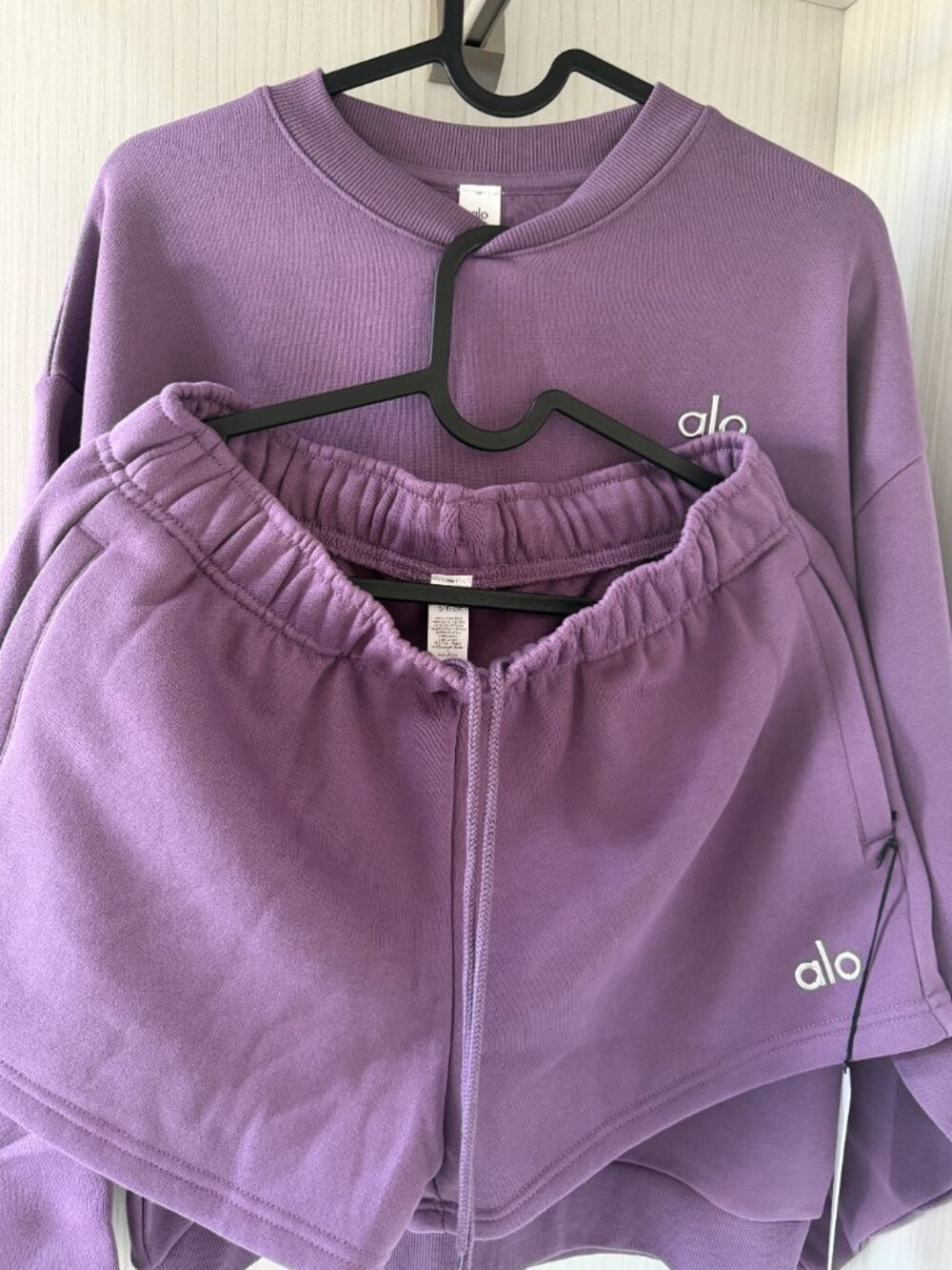 ALO Yoga Set Accolade Crew Neck Pullover With Short Size Small - Picture 5 of 6